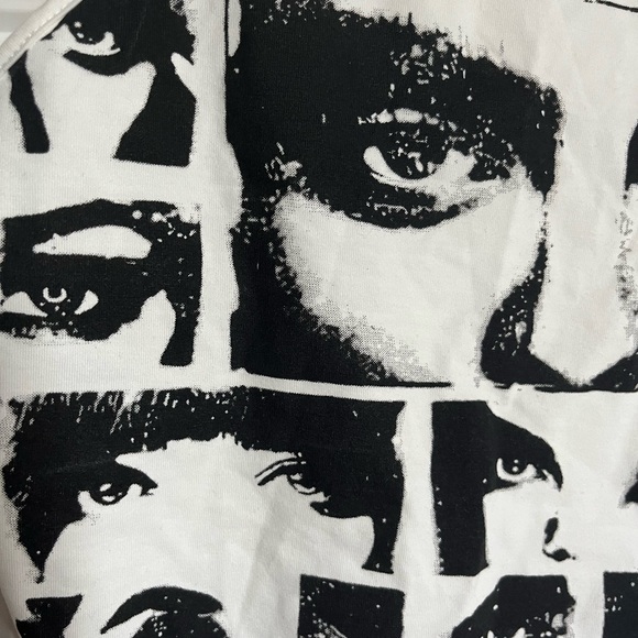 cropped tank with faces - Picture 3 of 4